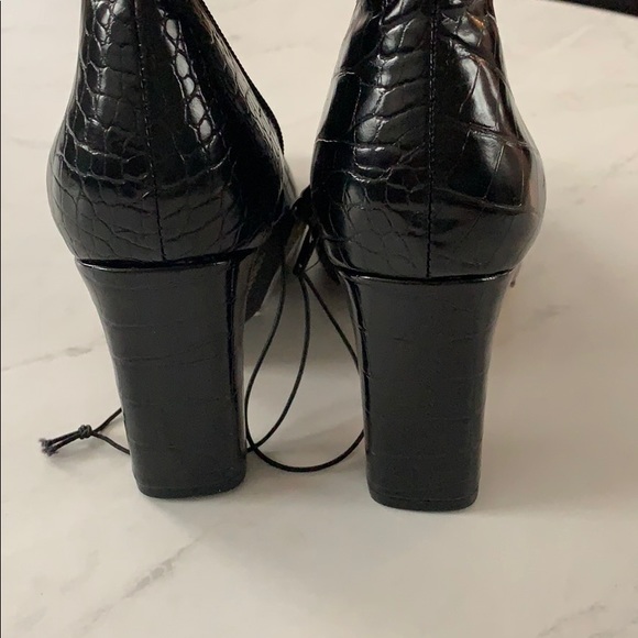 Black Reptile Print Boots - Picture 3 of 3